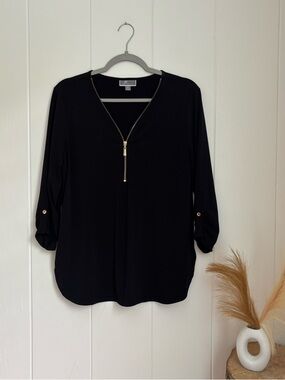 JM Collection Black V-Neck Zip Front Blouse